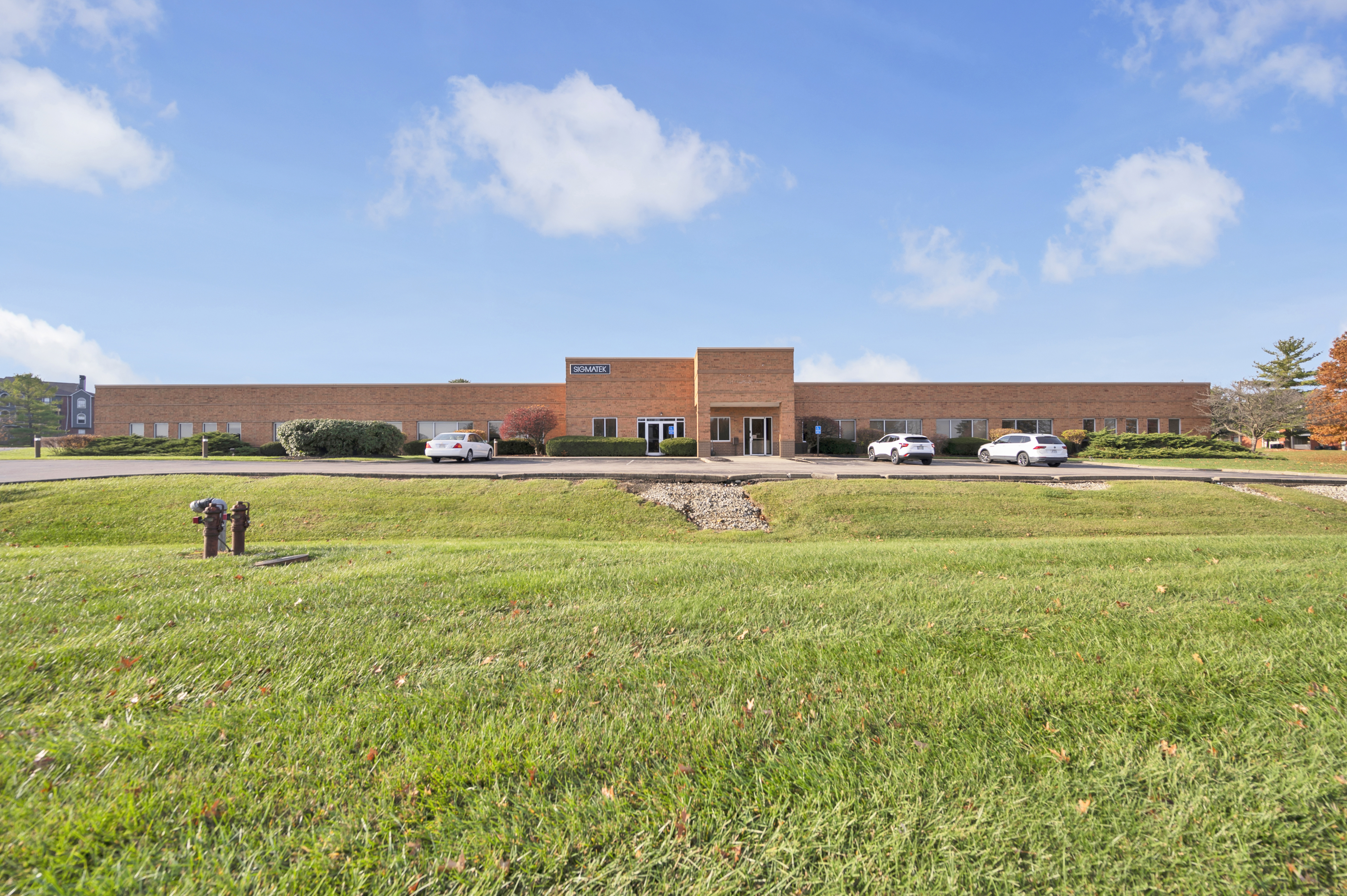 1445 Kemper Meadow Exterior